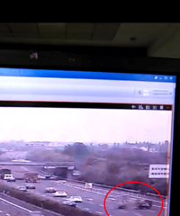 ���˸��پ���һĻ��С��ͻȻײ��ǰ�����ʽ���� һ��������