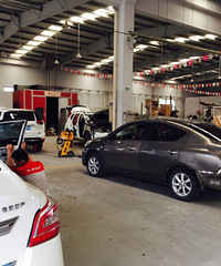 �����������챻ײ��׷β �������ڽ�4S�ꡰ��¯����