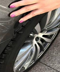 ��440��Ů��������ɯ���پ�Ȼ���¹ʳ�