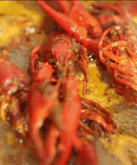 38��׼����ܲ�ס�죬һ��С��Ϻ�¶ǣ�������ˮ�������