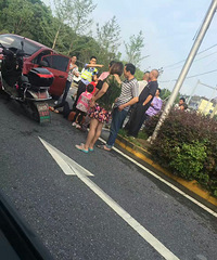 ����4���˵ĵ�ƿ��������ײ�� ��ͬ��or���