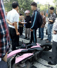 ����һ�ϲ������ײ������ �������Ű���Χס��