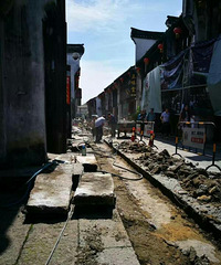 �º��ڴ��� �ֵ�·��ȫ�ڿ��ˣ�