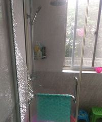 ���£��Ҽ�ԡ����ͻȻ�Ա� ��������һ��...