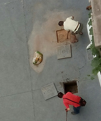 ����ĳС���ĺ��๤�̸��� ������������ˮ��ȫ������...