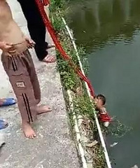 3��Ůͯ�����ڳ������� ������Įվһ�ԣ��������˾���