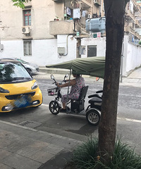 �ҷ��ˣ����˴����õ�ƿ�������ռ��λ...