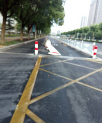 һ�����л���·�������ײ��һ��Ƭ  ���³������ˣ�