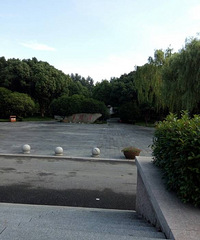 ���죡����Ӣ��԰����ӱ߾�����Ů��˫Ь ѳ�飿ҹӾ��