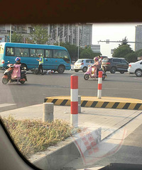 �����ˣ���ƿ��������·����