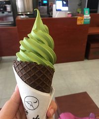 ������ʳ���������һ��Ĩ����Ͳ�͹���