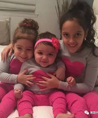 1��Ů����ǰ���α���һ����ڱ����¿ͻ�����