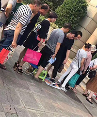 7��ĳ¥������ɽ�˺� ռλ��ʽ666