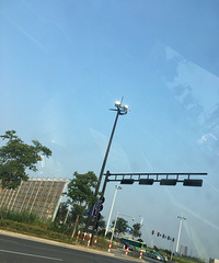 嘉兴有一条路 不管春夏秋冬每天下午5点就亮起路灯了