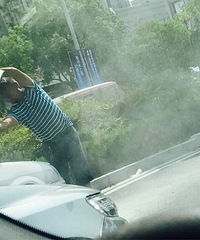 ������ͻȻð���� ���£�