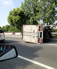 �����ˣ�������·�л����෭�ڵ�