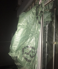 ������ĳС��ס�����¸��������� ��Ȼ�����ù���ֽ����������