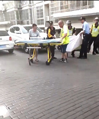 է��һ�����ϰ����ϵ���ɱ ������Ů����������...