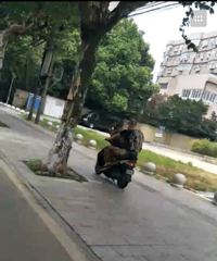 ���ǹ�����ͷ������������һ������Ħ�� �������ˣ�