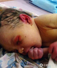 3�´�Ӥ���ڼ��вҽУ���ĸ���Ŷ��룬��ǰһĻ��������