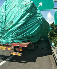 ���˸��ٹ�·�����������б ����һ��ϯ��˼