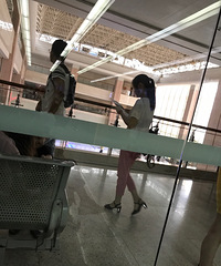 ����Ժ������������װ�ư͸�����Ǯ���Ѿ����˸���ʮ��