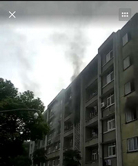 突发!嘉兴某高校宿舍楼内着火!多窗冒烟