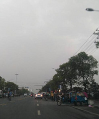 ��·����緹�� ��ͣ��·�м� �˶��ʱ��·��ռһ��룡