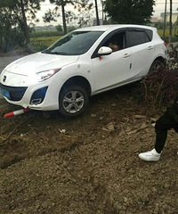 ����������һС����ȵ�ҡҡ�λ� ����ײ��׮����̥������