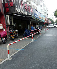 �ϲ��齫����4̧���ˣ� �ε�������������Σ