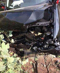 ����VV7�³���ײ�ˣ�ǰ���������� ���ҵ��� ������������