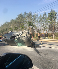 ����ײ�ö������������ˣ����˰�Сʱ ǰ�澹Ȼ������