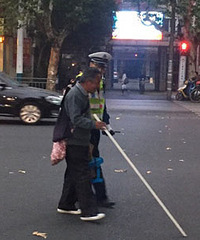 Ϊ���ǵ����񽻾����ޣ��°����߷��ä�˹���·