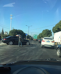 ������������ײ���ˣ�������ͷ����ײ�����ˣ�