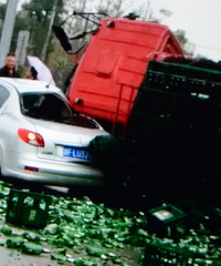 ����������С�γ�������ײ  С�γ�û�´����ȴ������