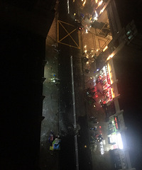 С�ģ�����ĳС����ǽ���� ֱ�����ڴ����