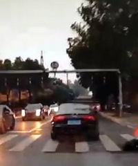 �����ǹ��ǰ��ë¿˾����������ס���� ���һ��ˤ�ڵ���