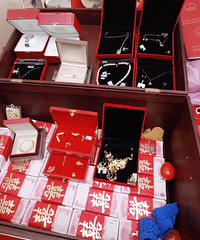 ��Ů��׼���ļ�ױ��