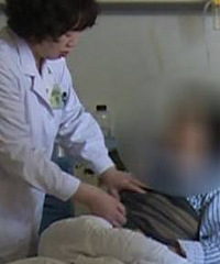 "女子美容院按摩乳房致溢液,一查得了乳腺癌"