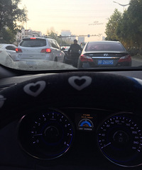 ��Σ�գ���߷�Ⱥ��̵� ��Ȼ���˴����ڳ����з�С���