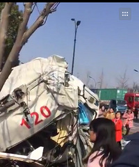 ���ģ�����ͻ�����ҳ��� һ���Ȼ���ײ���黨 �������ϣ�