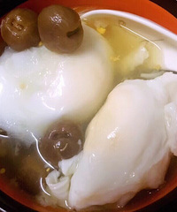 "冬至夜 你们吃桂圆烧蛋了嘛"