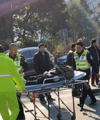 ͻ����÷���޾����ſڳ��� ���ֳ���С�γ���ײ