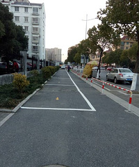 ����ĳС�������ġ�����ͣ��λ��  ֻ�ܿ�������ͣ��