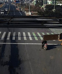 ��Ƶ�����ˣ������󵲰�û�� ֱ�ҵ�ƿ����������