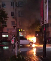 ͻ��������Ħ��һ��˹��³��ȼ