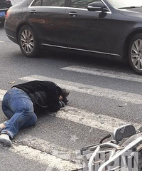 ������¡·�ϵ�ƿ����һ���̳���ײ ����С�类�׳��ü���Զ��