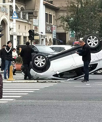 զ���ģ�����һ�γ���·�����Ľų�����