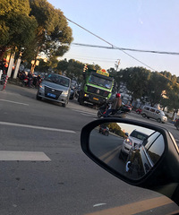 һ���� ��ƿ��������ѹ�ڴ󿨳���