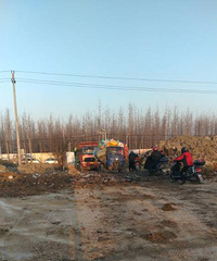 ����·�����˺ö��껹û�깤 �ܱ߾���಻����